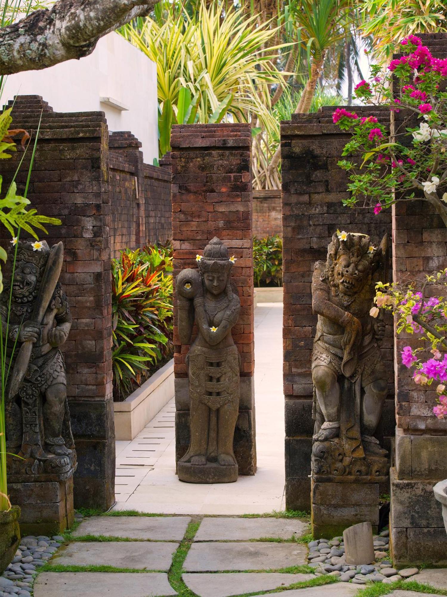 Majapahit Beach Villas By Nakula Ketewel Номер фото